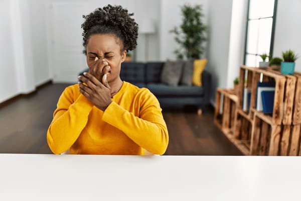 come eliminare i cattivi odori in casa